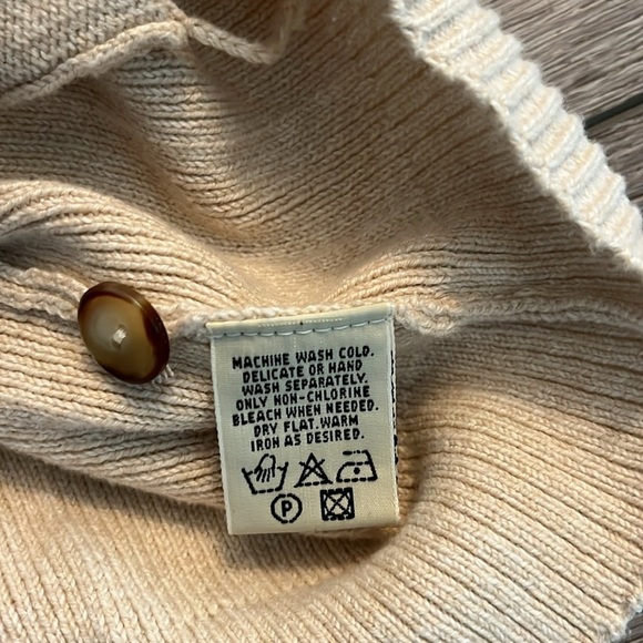 Eddie Bauer Men's Cream Button-Up Vest m - Picture 3 of 4